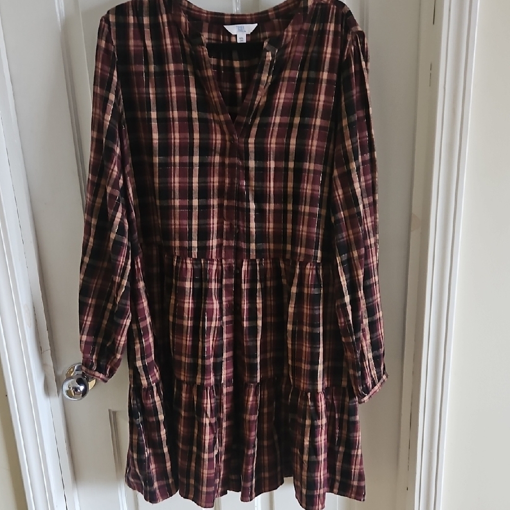 Red and Black Pleated Long Sleeve Dress